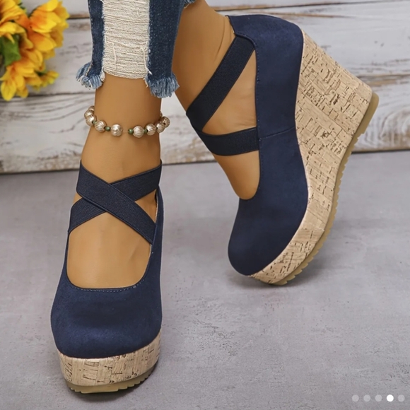 SHEIN Blue and Tan Wedge Sandals with Ankle Strap - Picture 1 of 4